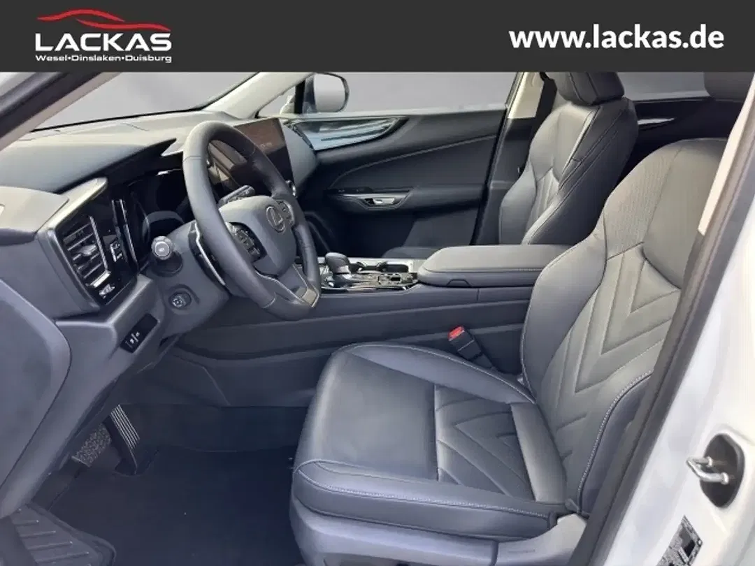Lexus NX 450h+ - Thumbnail 9