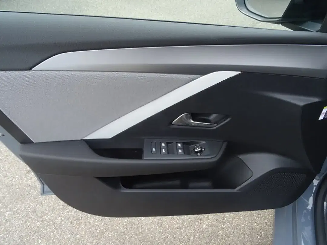 Opel Astra - Thumbnail 9