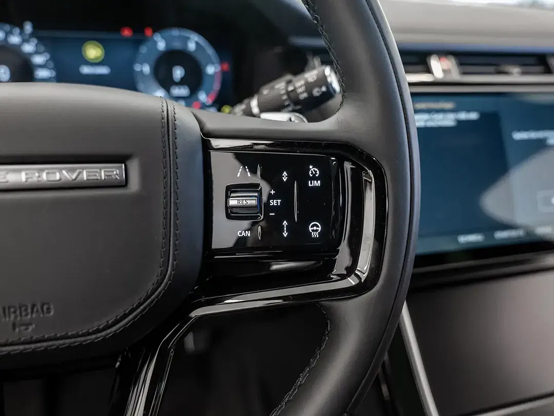 Land Rover Range Rover Velar - Thumbnail 13