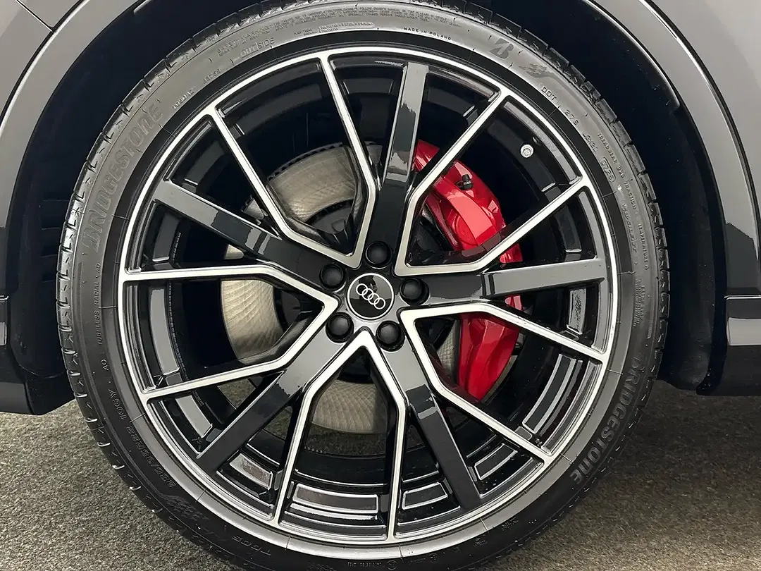 Audi SQ7 - Thumbnail 6