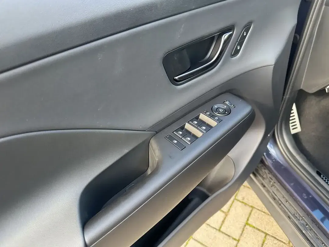 Hyundai KONA - Thumbnail 15