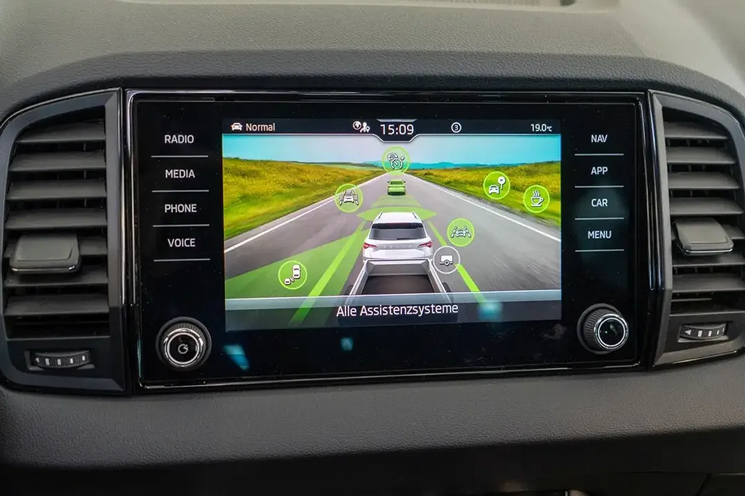 Skoda Karoq - Thumbnail 14
