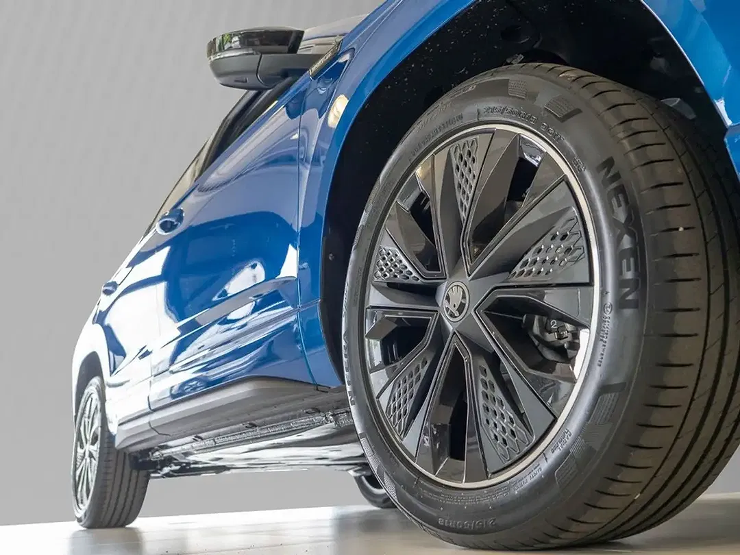 Skoda Karoq - Thumbnail 5