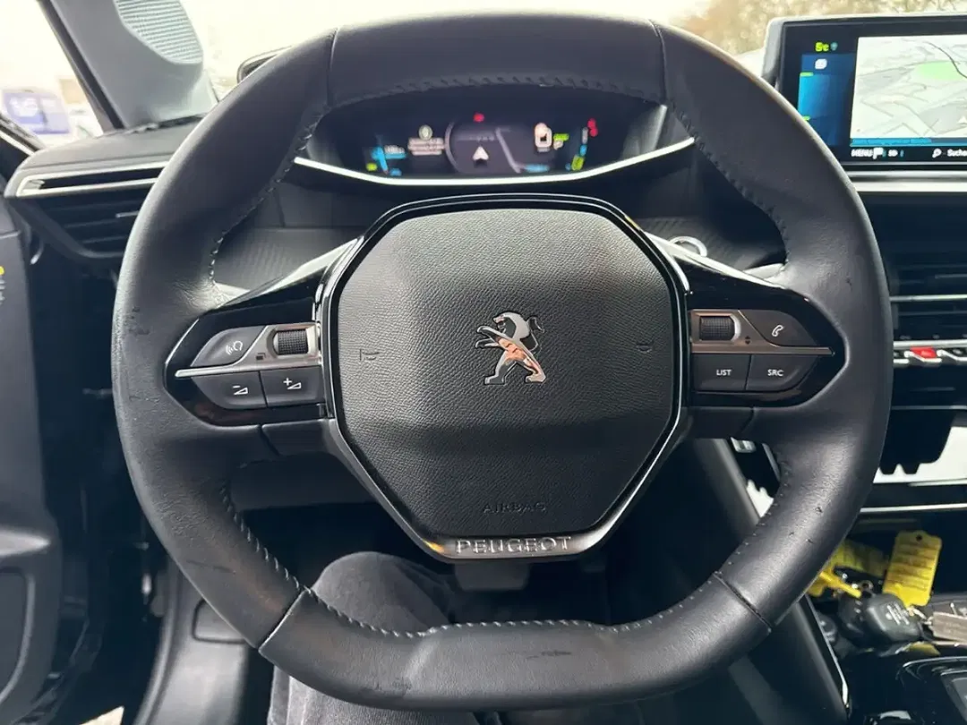 Peugeot 208 - Thumbnail 14