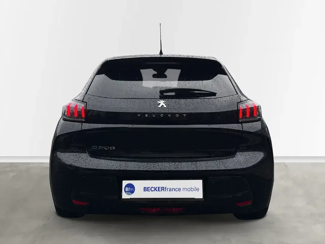 Peugeot 208 - Thumbnail 5