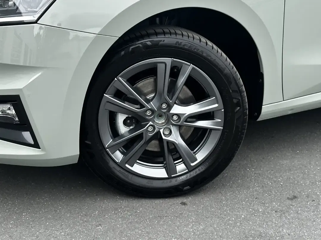 Skoda Fabia - Thumbnail 2