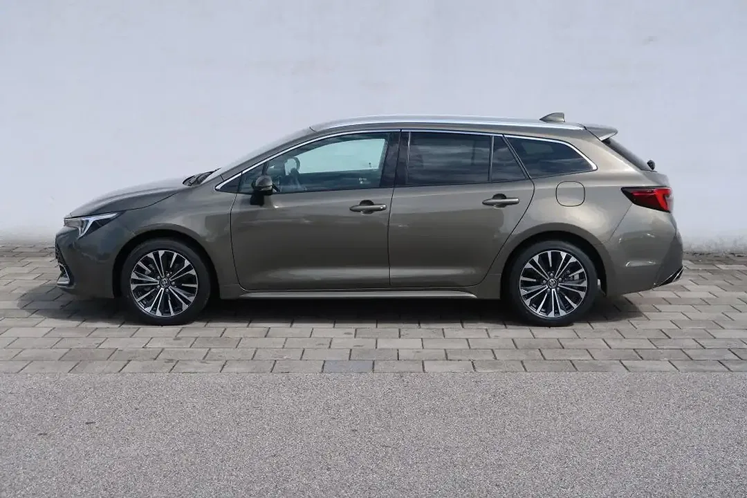 Toyota Corolla - Thumbnail 2