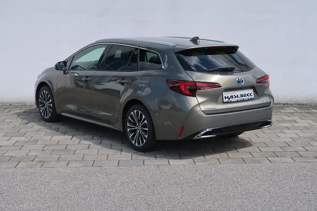 Toyota Corolla - Thumbnail 3