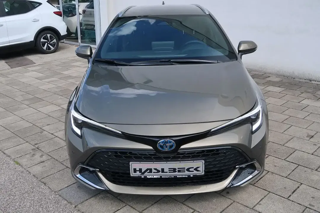Toyota Corolla - Thumbnail 8