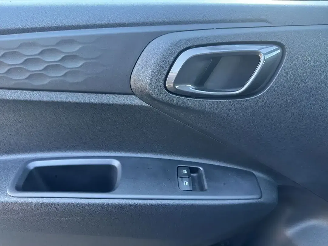 Hyundai i10 - Thumbnail 12