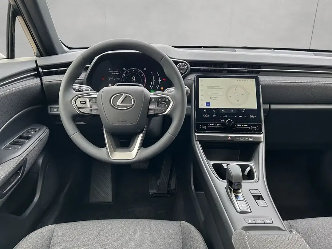 Lexus LBX - Thumbnail 12