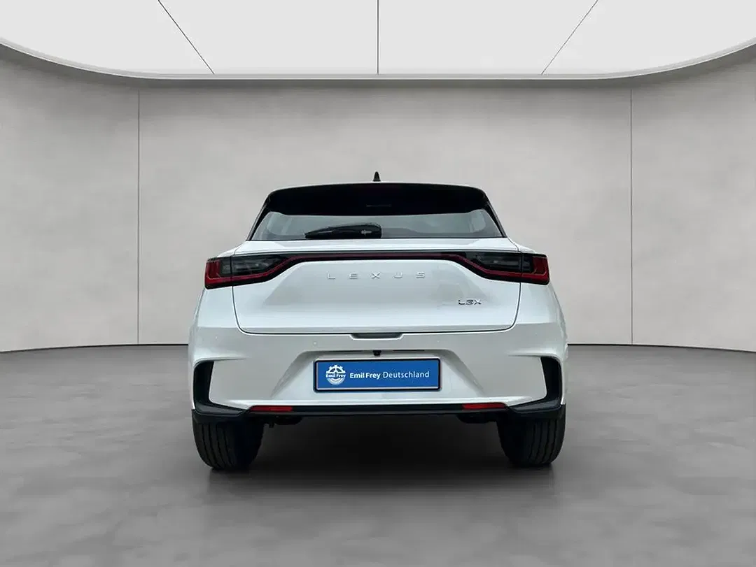 Lexus LBX - Thumbnail 4
