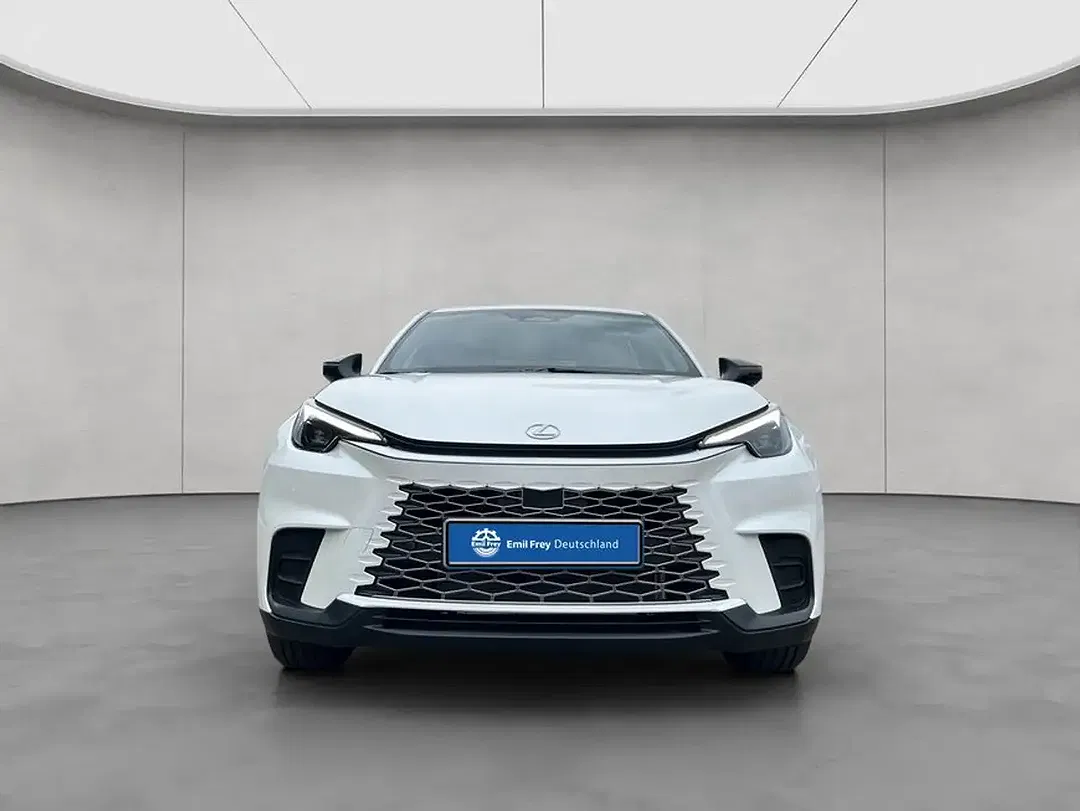 Lexus LBX - Thumbnail 9
