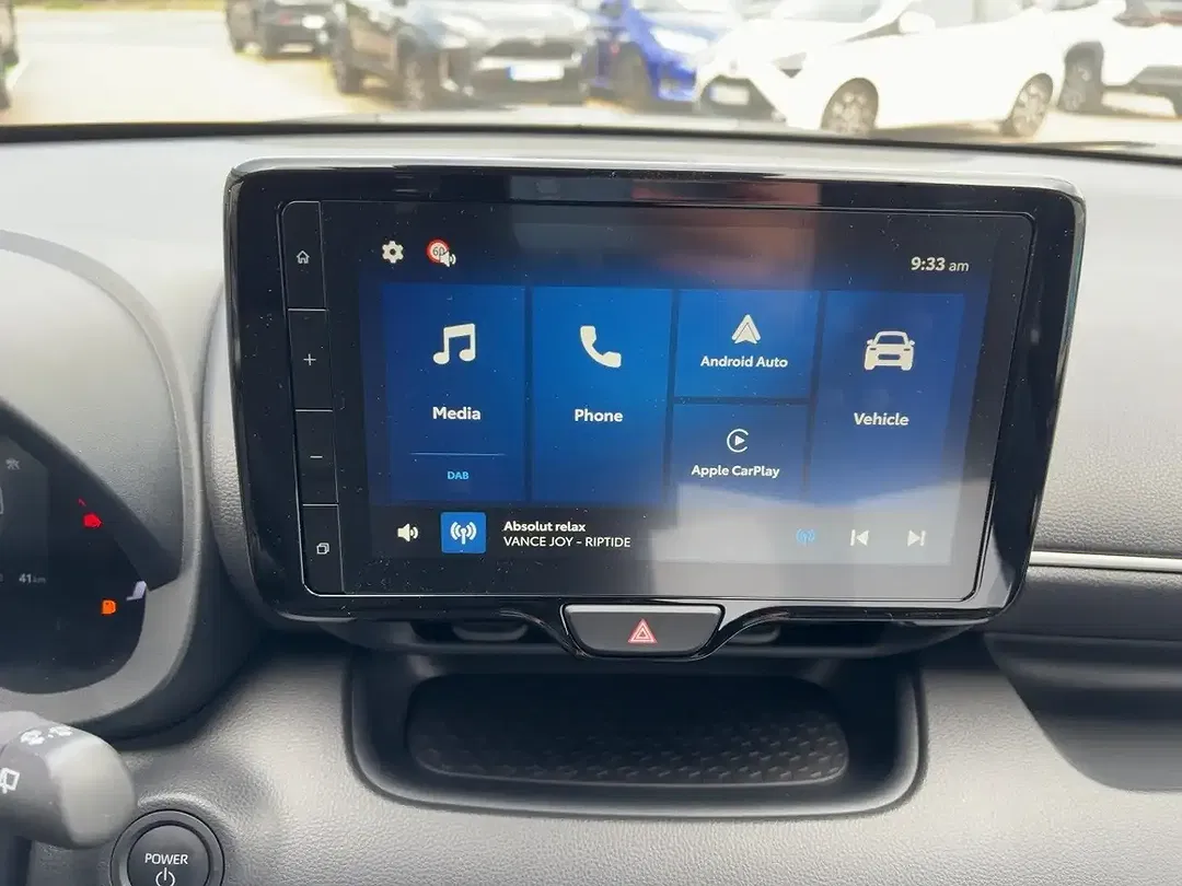 Toyota Yaris - Thumbnail 10