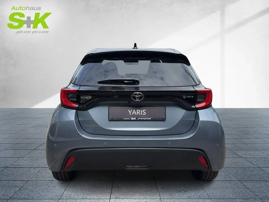 Toyota Yaris - Thumbnail 3