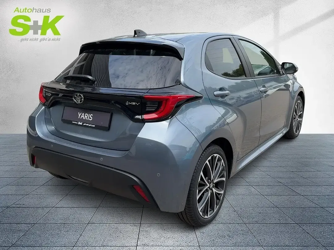 Toyota Yaris - Thumbnail 4