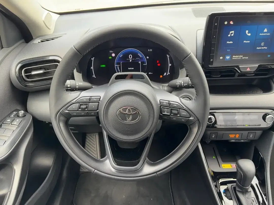 Toyota Yaris - Thumbnail 9