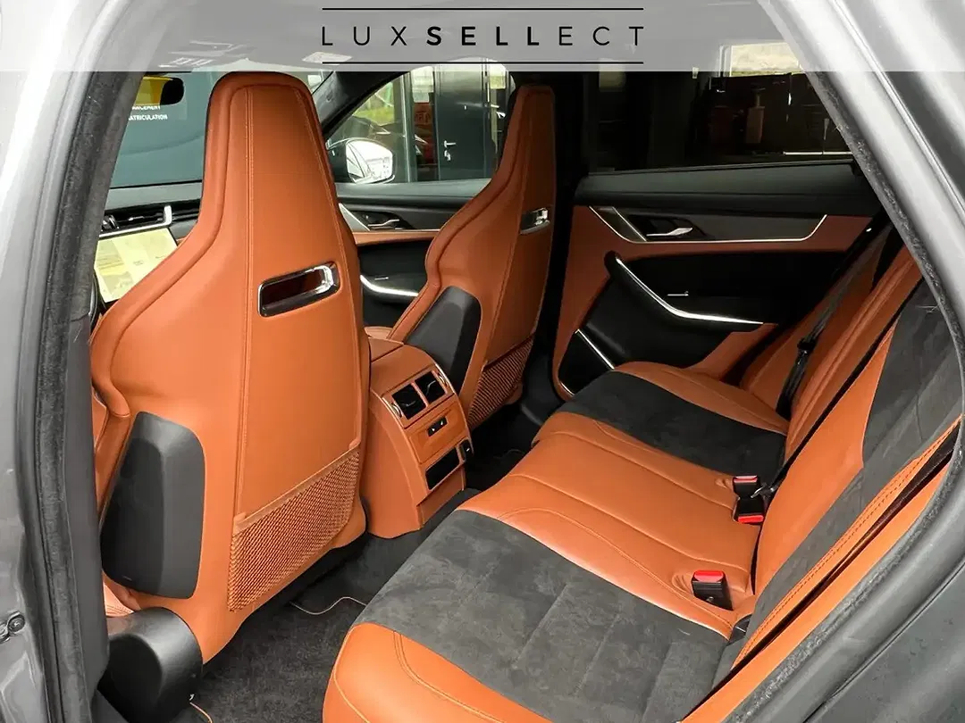 Jaguar F-Pace - Thumbnail 7