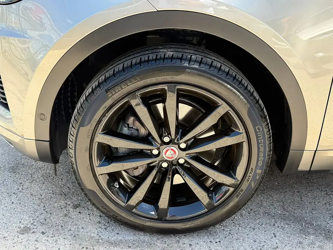 Jaguar E-Pace - Thumbnail 6