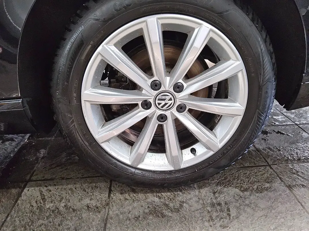 Volkswagen Passat Variant - Thumbnail 9