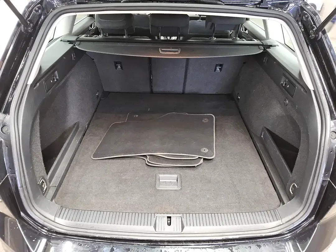 Volkswagen Passat Variant - Thumbnail 10