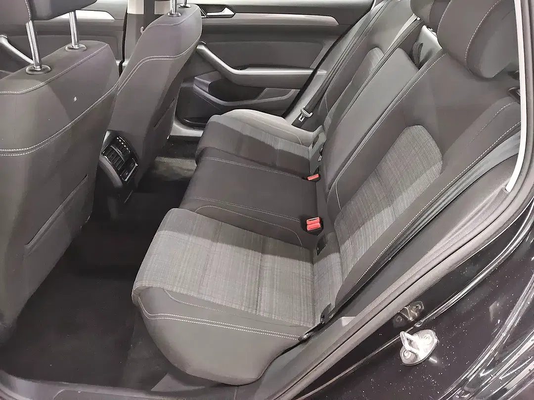 Volkswagen Passat Variant - Thumbnail 12