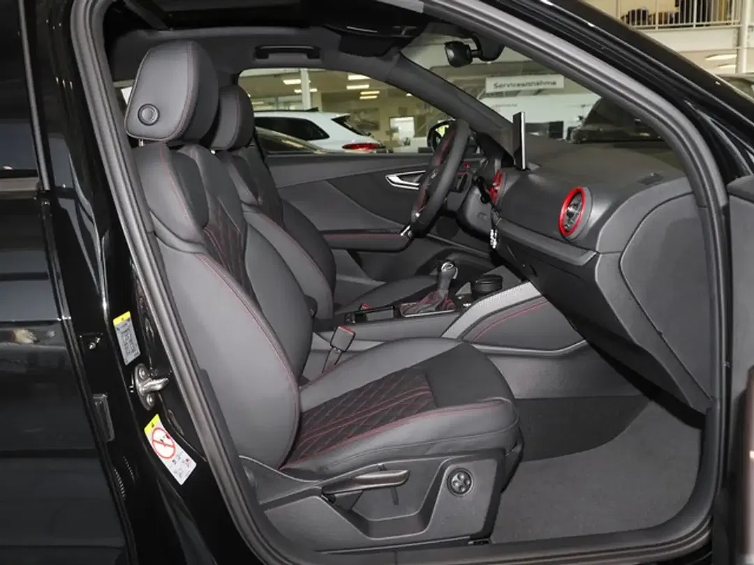 Audi Q2 - Thumbnail 3