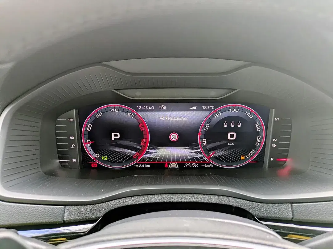 Skoda Karoq - Thumbnail 12