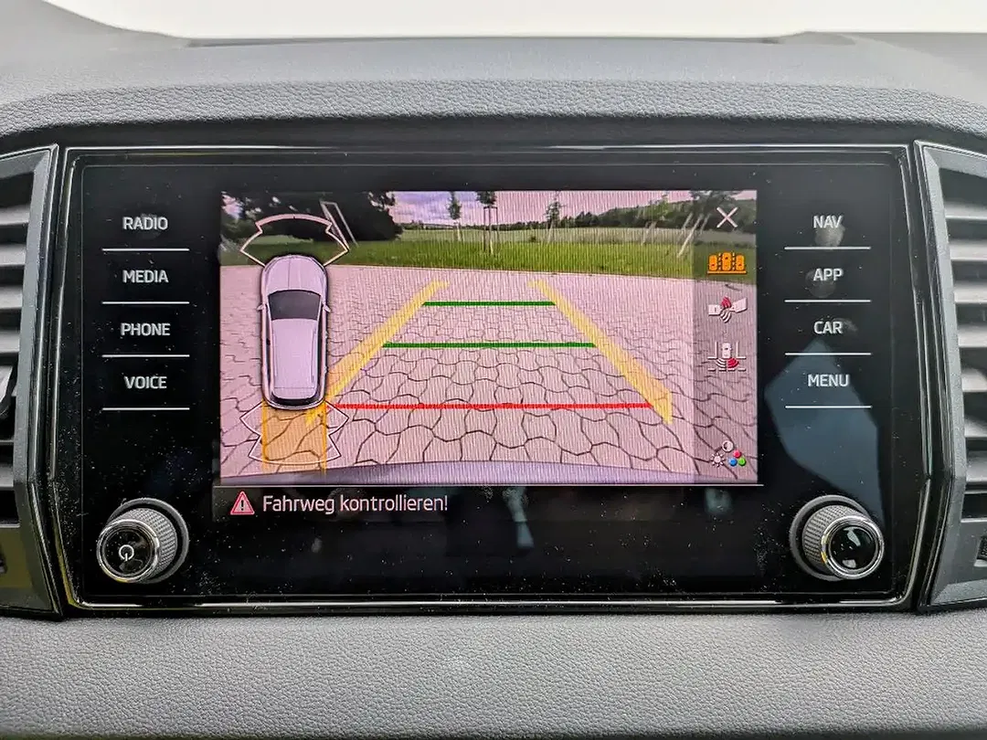 Skoda Karoq - Thumbnail 14