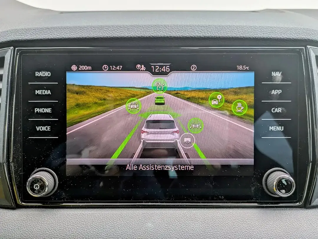 Skoda Karoq - Thumbnail 15