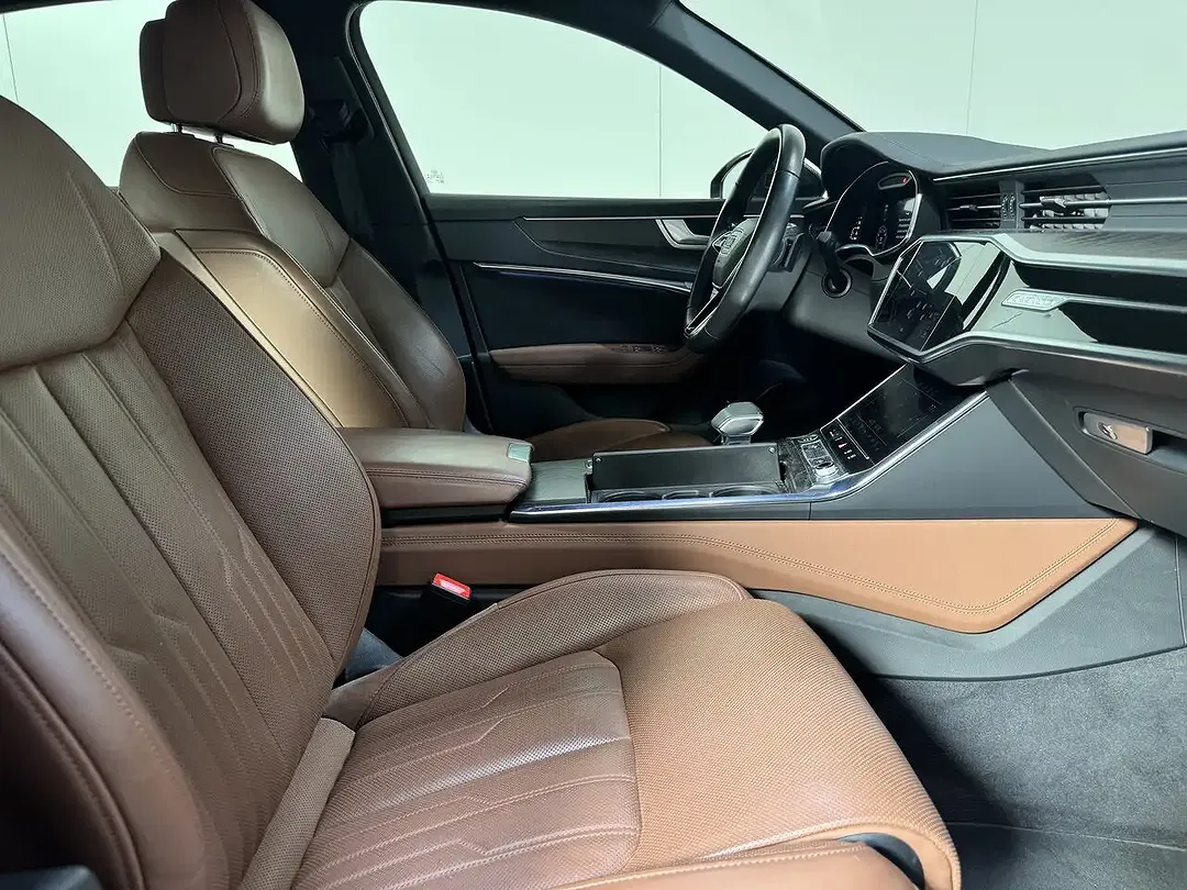 Audi A6 - Thumbnail 2