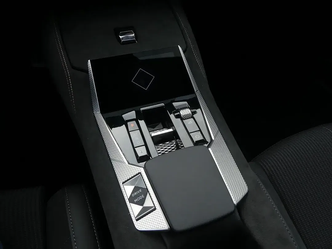 DS Automobiles DS 4 - Thumbnail 14
