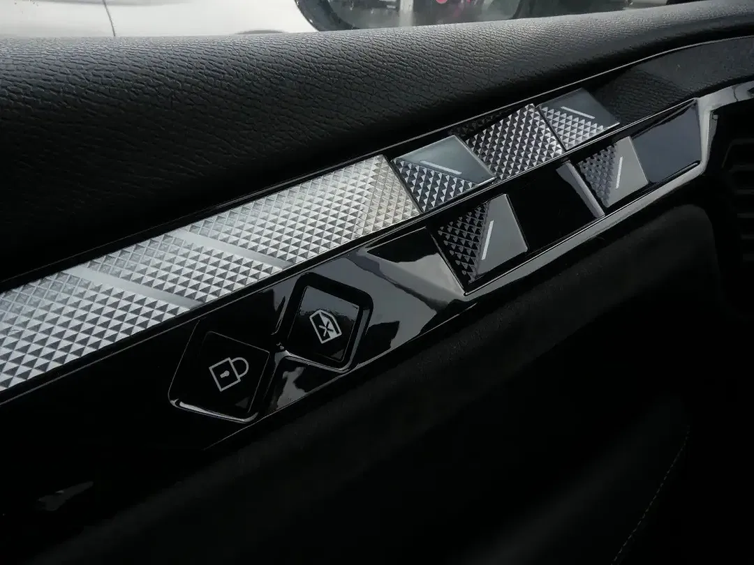 DS Automobiles DS 4 - Thumbnail 15