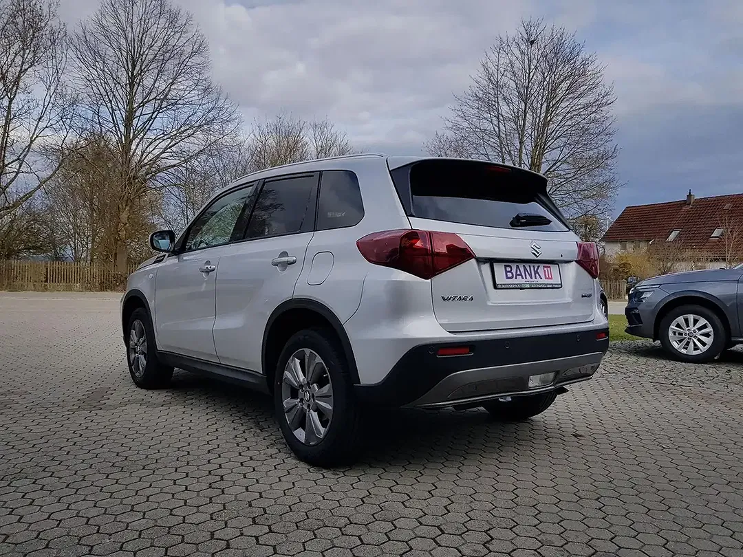 Suzuki Vitara - Thumbnail 3