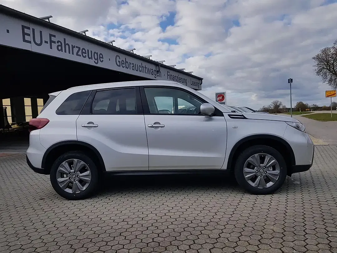 Suzuki Vitara - Thumbnail 6