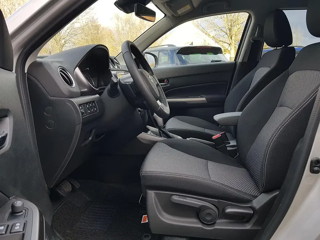 Suzuki Vitara - Thumbnail 9