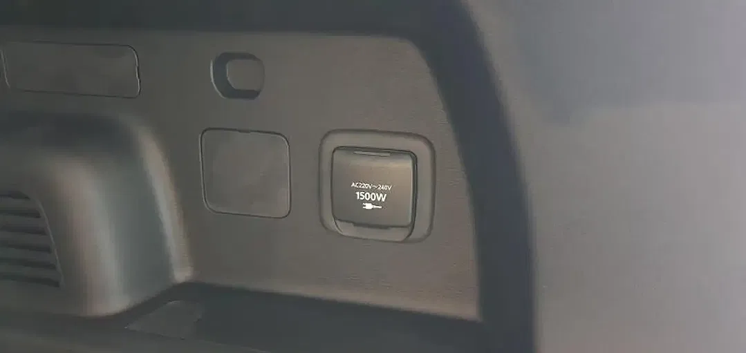 Mitsubishi Outlander - Thumbnail 15