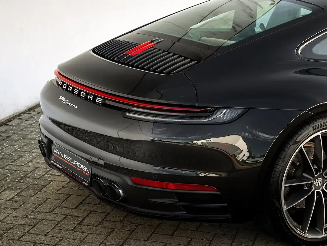 Porsche 992 - Thumbnail 10