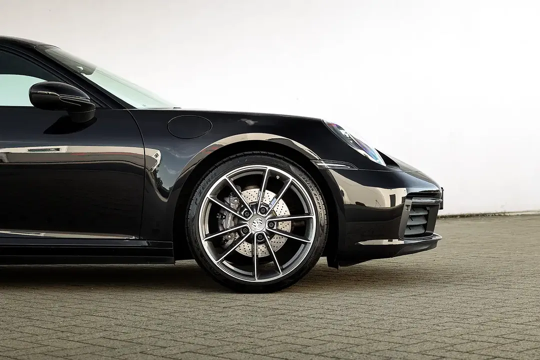 Porsche 992 - Thumbnail 12