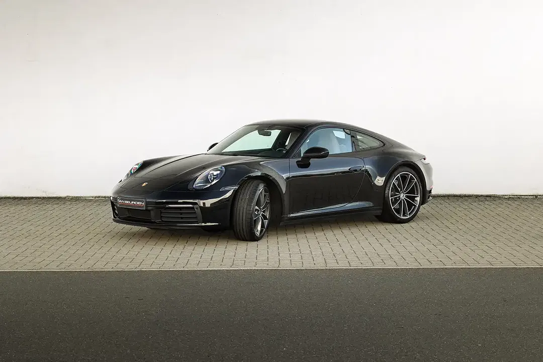 Porsche 992 - Thumbnail 2