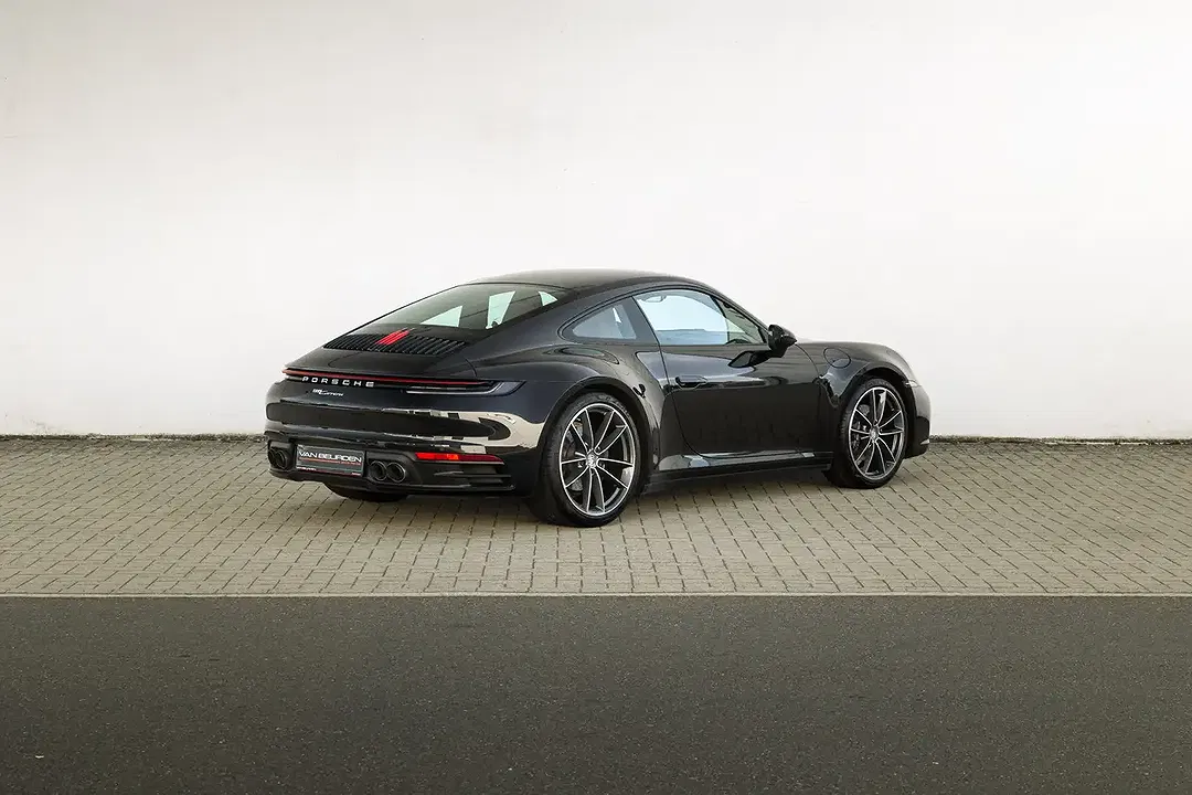 Porsche 992 - Thumbnail 5