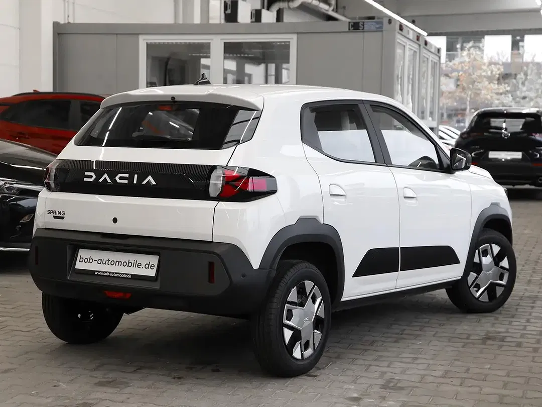Dacia Spring - Thumbnail 2
