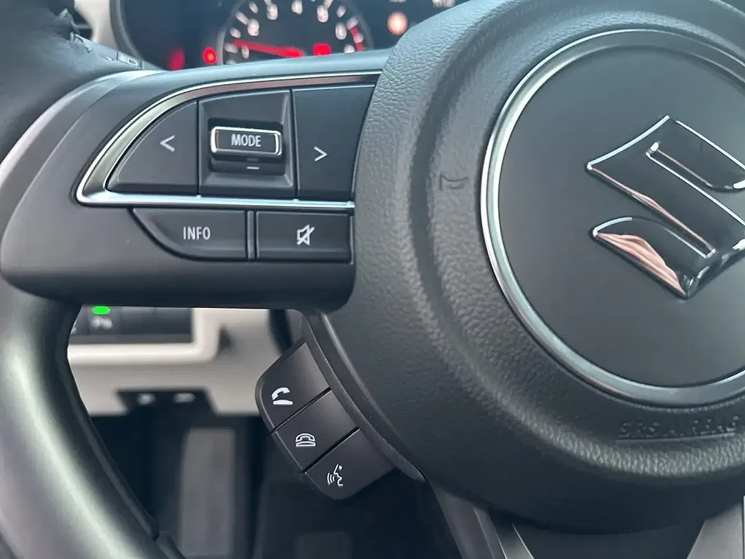 Suzuki Swift - Thumbnail 6
