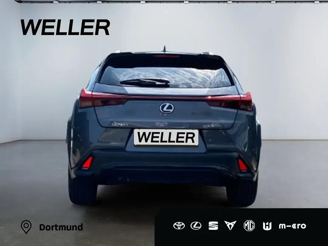 Lexus UX 300h - Thumbnail 4
