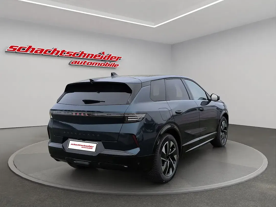Opel Grandland - Thumbnail 2