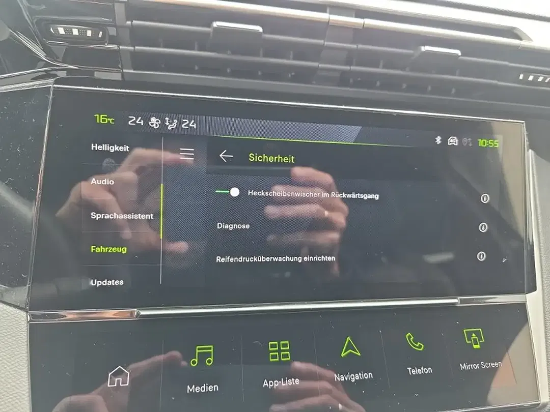 Peugeot 308 - Thumbnail 36