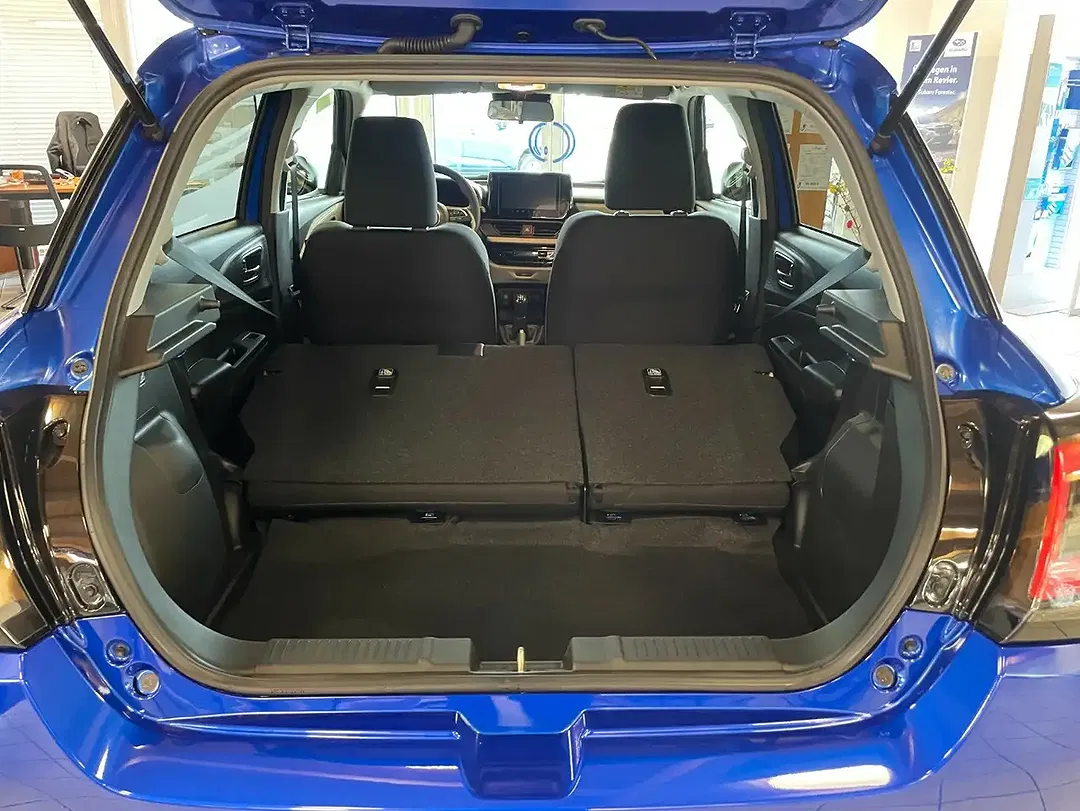 Suzuki Swift - Thumbnail 10