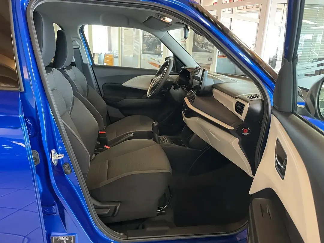 Suzuki Swift - Thumbnail 12