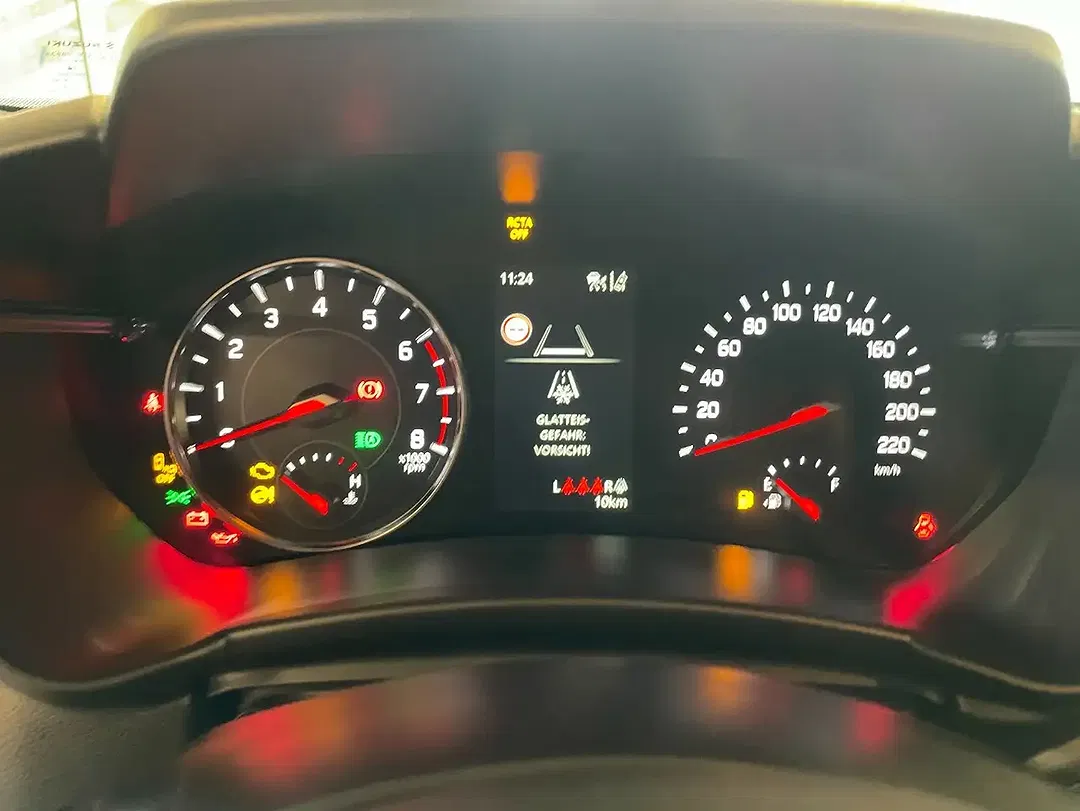 Suzuki Swift - Thumbnail 14