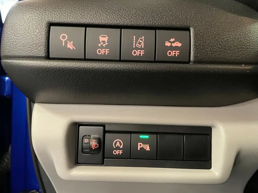 Suzuki Swift - Thumbnail 15